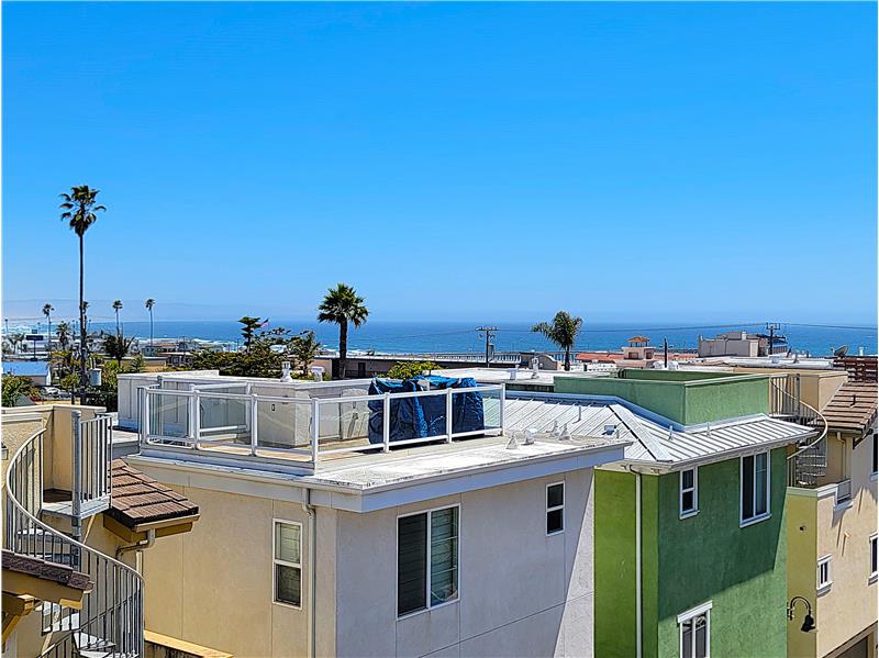 Just over the neighbors deck is the Pismo Pier where fireworks are shot off every 4th of July!! (I know where you're gonna be!)