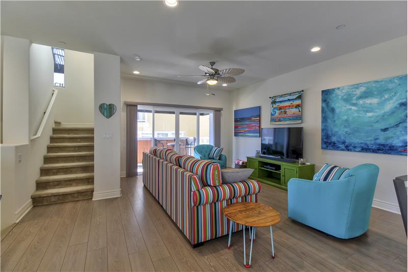 Family and guests are well tended as this Beach home has a Master Suite and 2 Junior Suites.