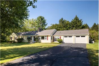 4 Ranch Rd, Woodbridge, CT