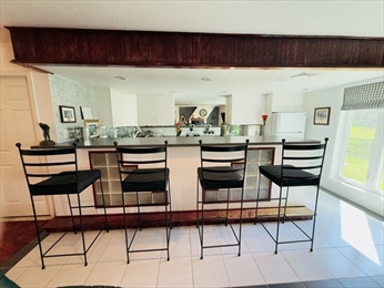 Basement Family Room Wet Bar