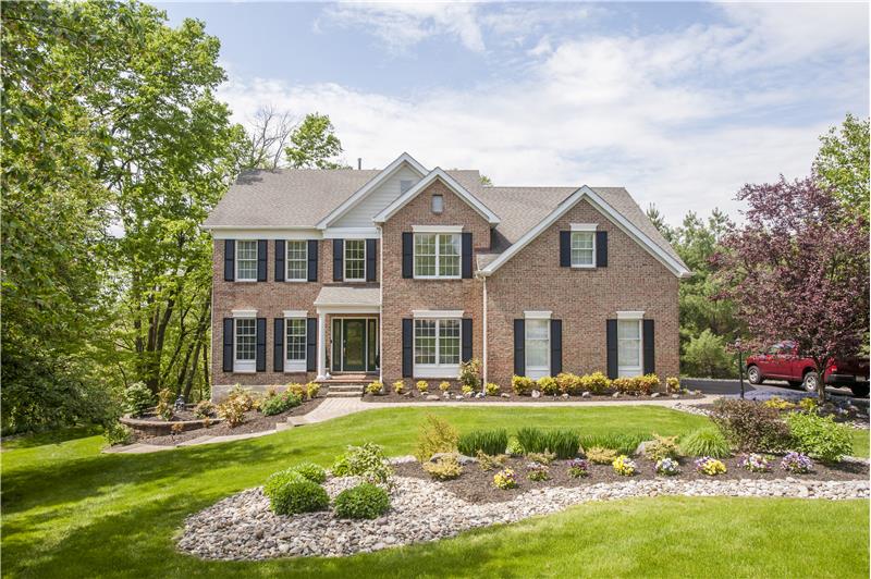 40 Westminster Lane Exterior Front