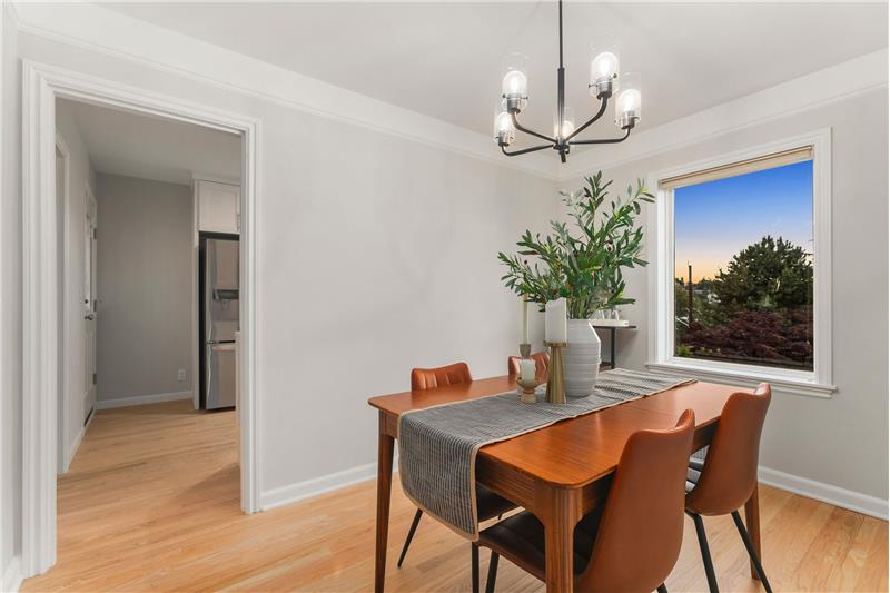 Dining area with a nice territorial view.