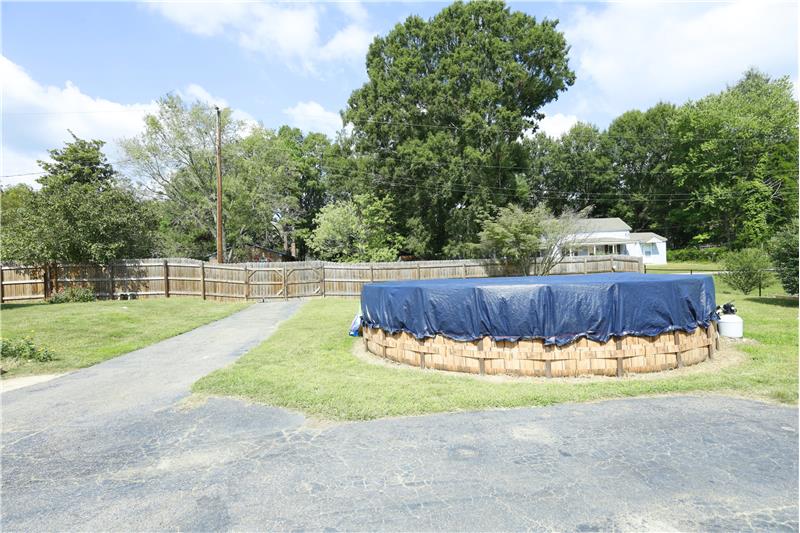 Fully Fenced Back Yard