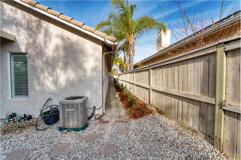 40220 Via Aguadulce, Murrieta, CA 92562 - For Lease