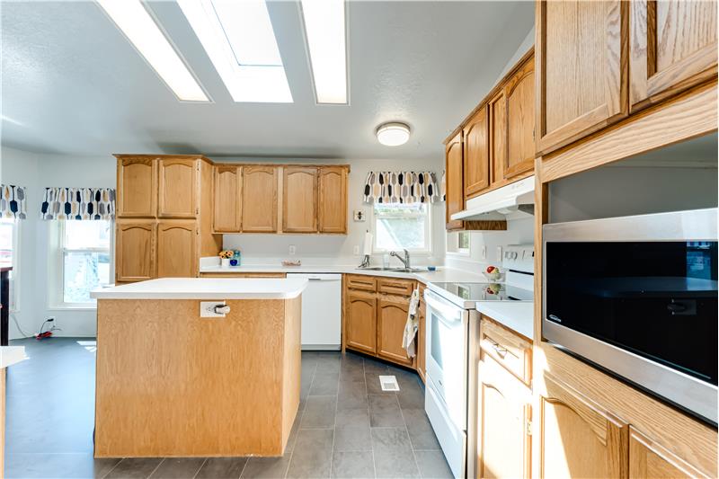 
                            Property Image 6