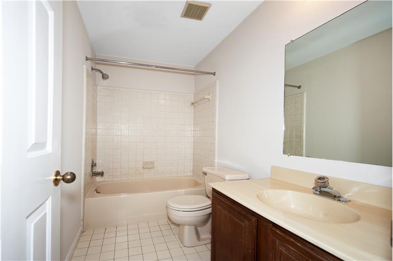 403 Eagle Rd, Wayne PA 19087