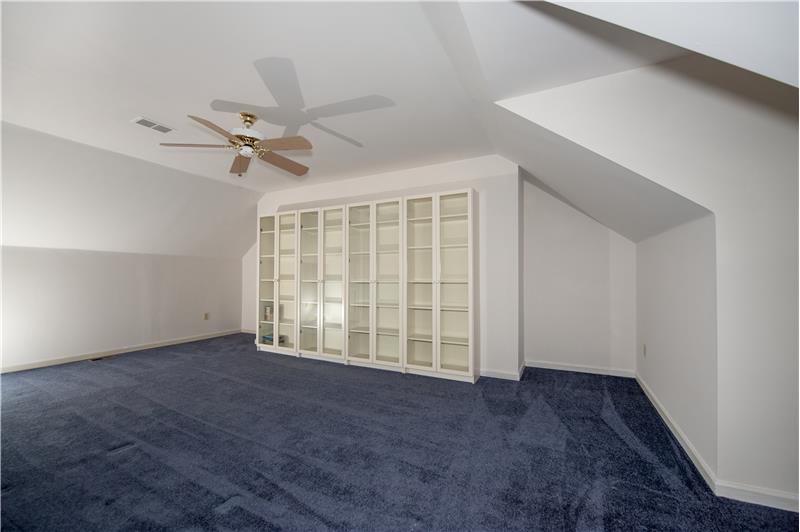 403 Eagle Rd, Wayne PA 19087