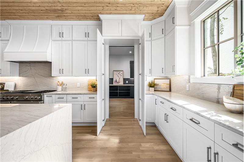 Catering pantry can easily be closed off