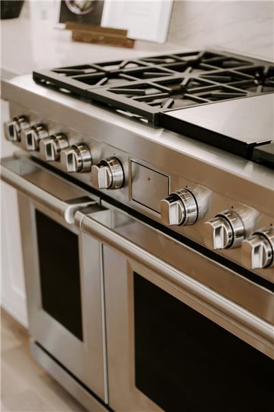 Detail of 6-burner Wolf stove & griddle