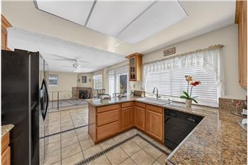 Kitchen - Granite Countertops