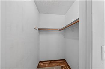 Bedroom 2 - Large Closet