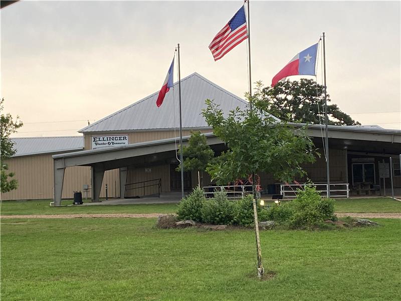 Ellinger Community center 3 blocks away