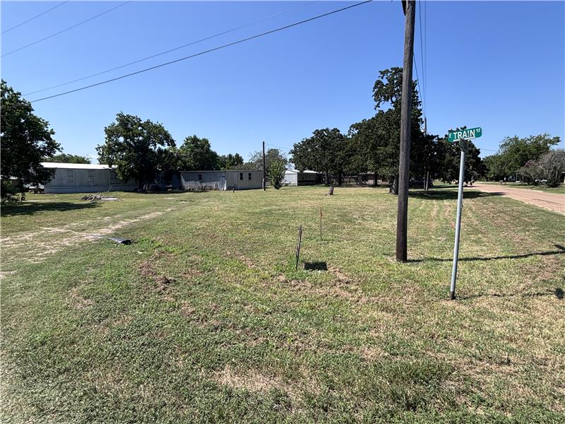 over 1/3 acre lot 406 Fordtrant, Ellinger