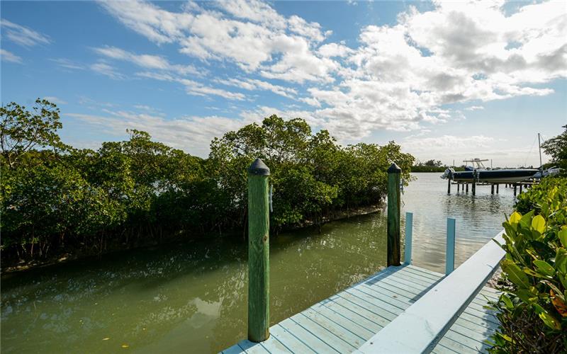 Boat Dock no Bridges to Gulf of Mexico