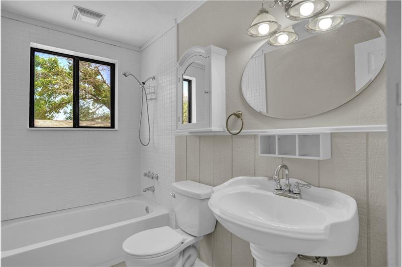 New upper level Full Bathroom