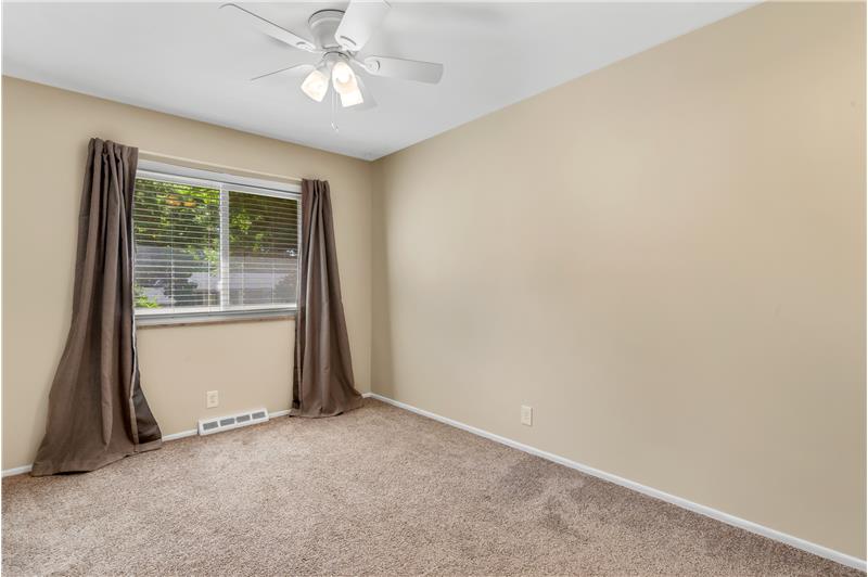 #2 Bedroom w/ceiling fan