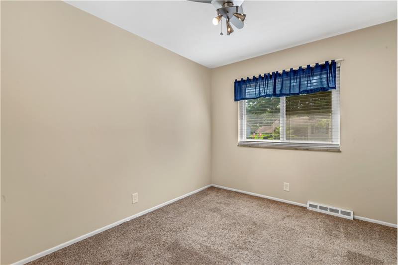 #3 bedroom w/ceiling fan