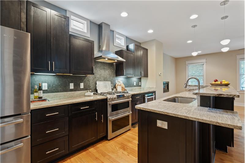 Double oven,stainless hood, gas cooktop