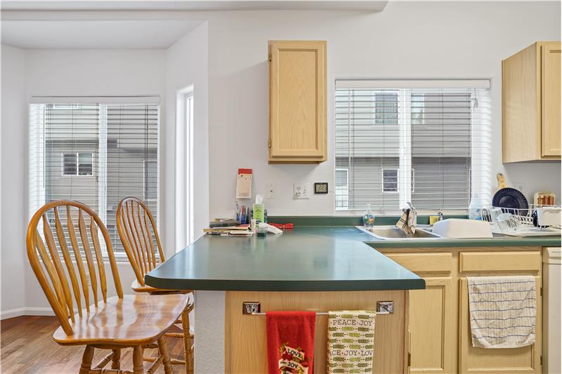 Kitchen with breakfast bar - all appliances included