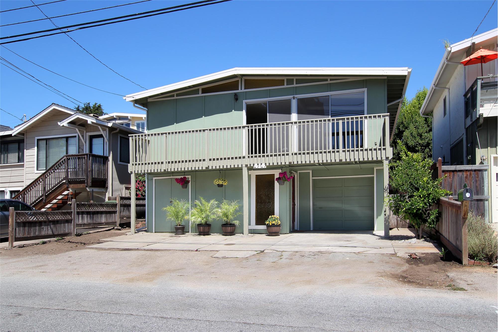 414 Seacliff Drive, Aptos, CA 95003 By Robert Deacon (Listed by Robert