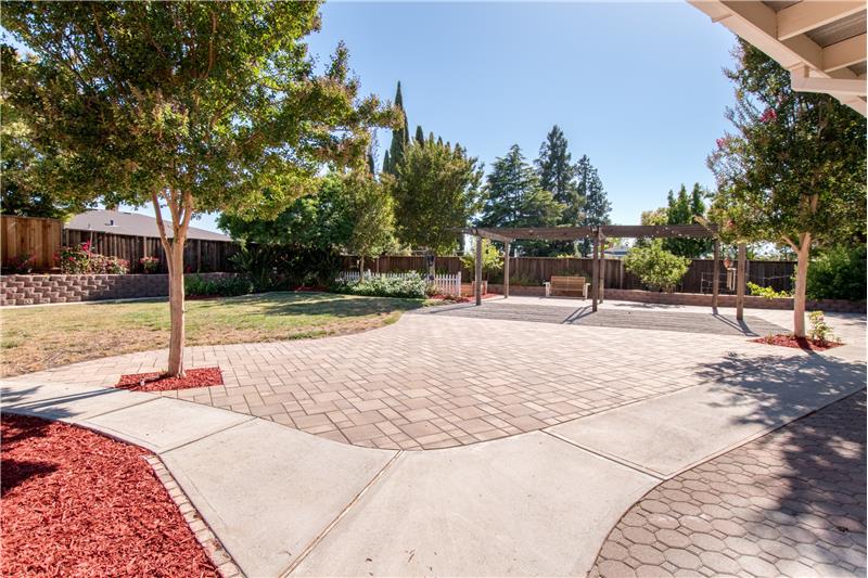 Private Paradise! Expansive E-Z to Maintain Front & Back Yards & Gardens!