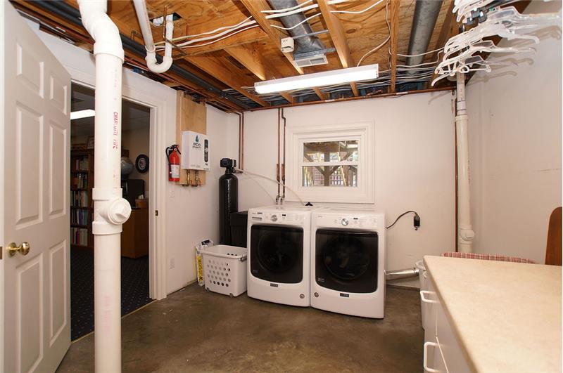 Spacious laundry room lower level