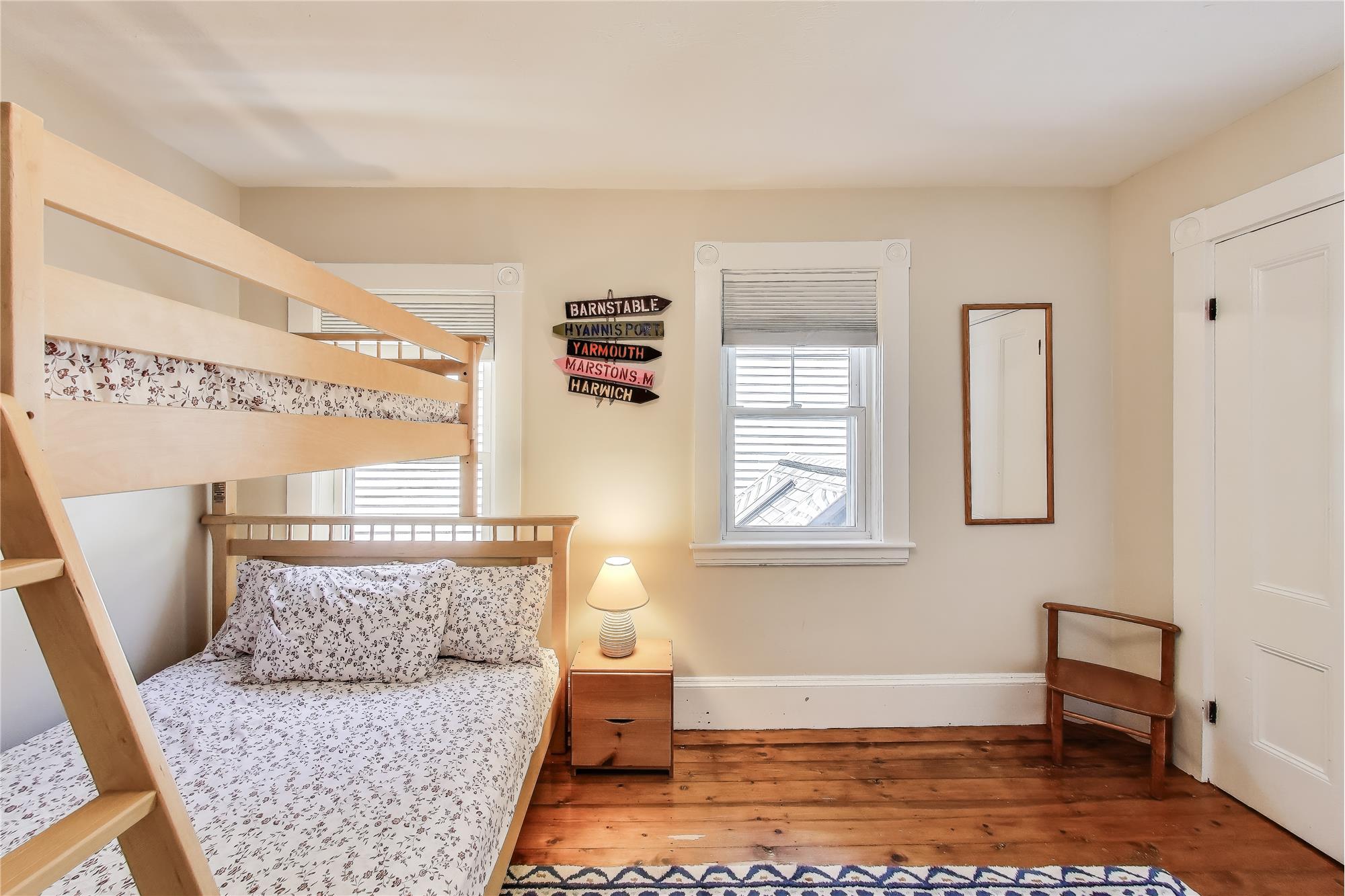 https://realbird.blob.core.windows.net/rb-photos/417-washington-st-norwood-ma-02062_O8W4T8F2_641632_638873383061577375_80x60.jpg