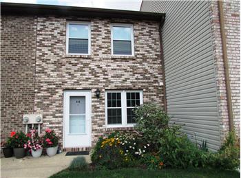 Primary listing photos for listing ID 589735