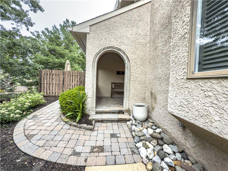 42 Greythorne Woods Circle Front Covered Patio