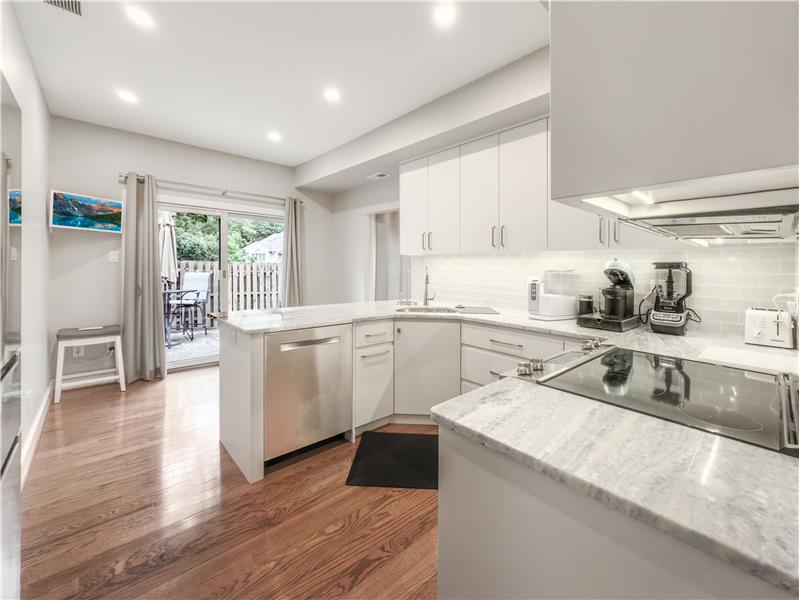 42 Greythorne Woods - Kitchen