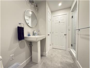 42 Greythorne Woods - Bathroom