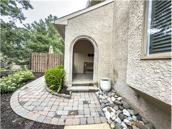 42 Greythorne Woods -