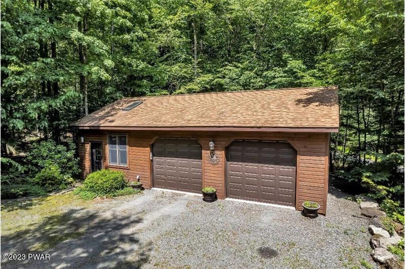 Detached Garage with Workshop