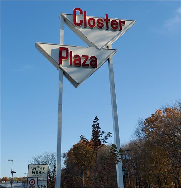 Closter Plaza With 36 Stores