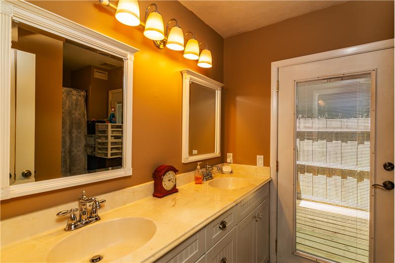 Owners Bath