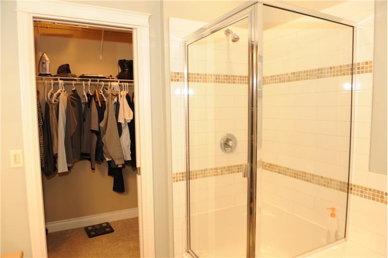 Ensuite with Walk-in Closet