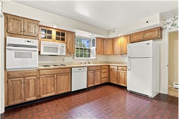 427 Old Eagle School Rd - Kitchen