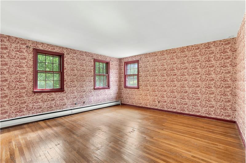 427 Old Eagle School Rd - Bedroom