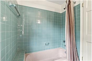 427 Old Eagle School Rd - Bathroom