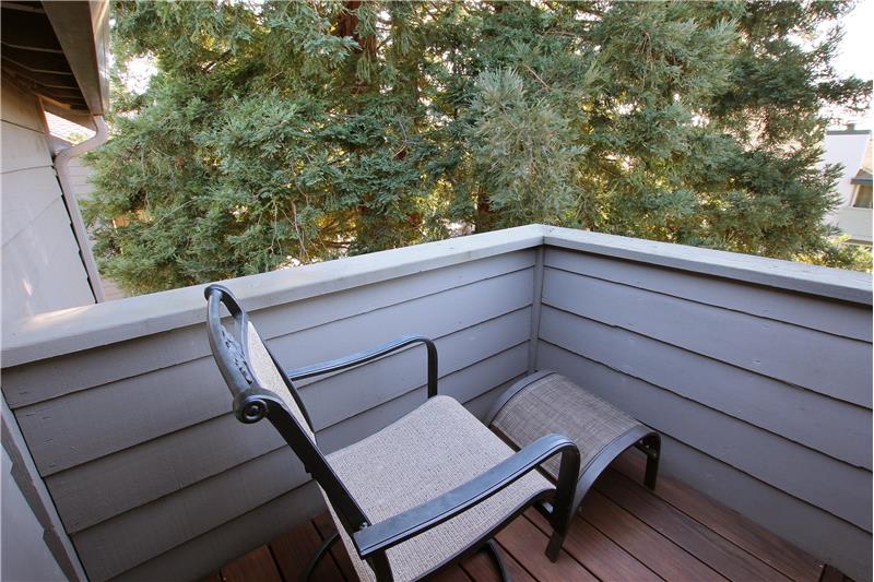 Master Bedroom Reading Deck