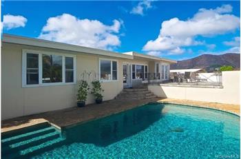 Primary listing photos for listing ID 575881