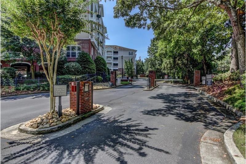 Gated complex!
