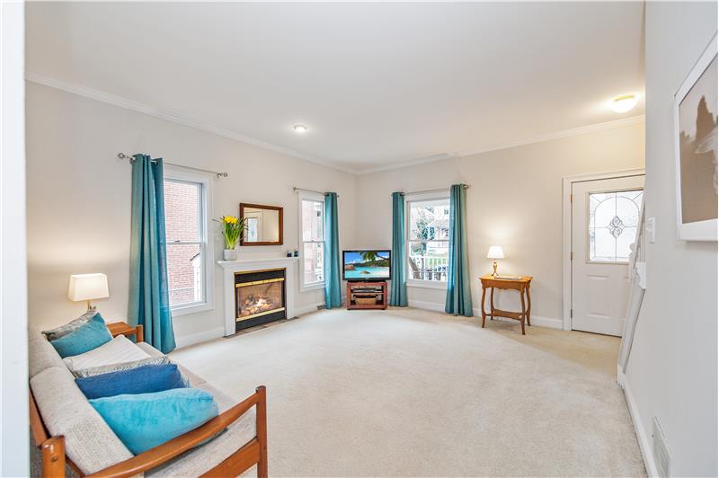 437 E Franklin Street Formal Living Room