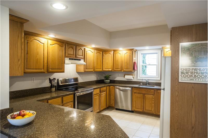 437 E Franklin Street Open Kitchen