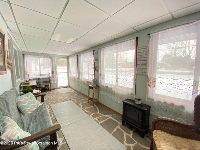 3-Season Sun room or mud room