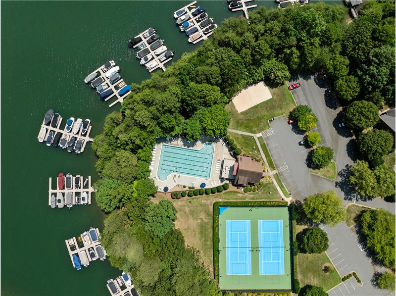 View of Sailview amenities center and boat slips