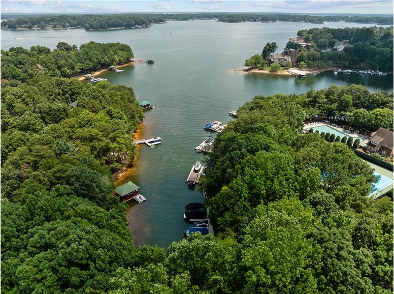 Lake Norman a vibrant mix of outdoor activities: boating, fishing, water sports, lakeside relaxation.