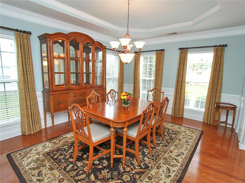 Plenty of space for holiday meals