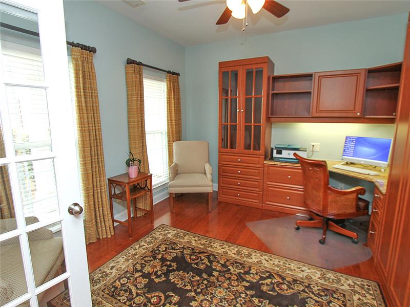 Built-ins create office or guest room space on main level