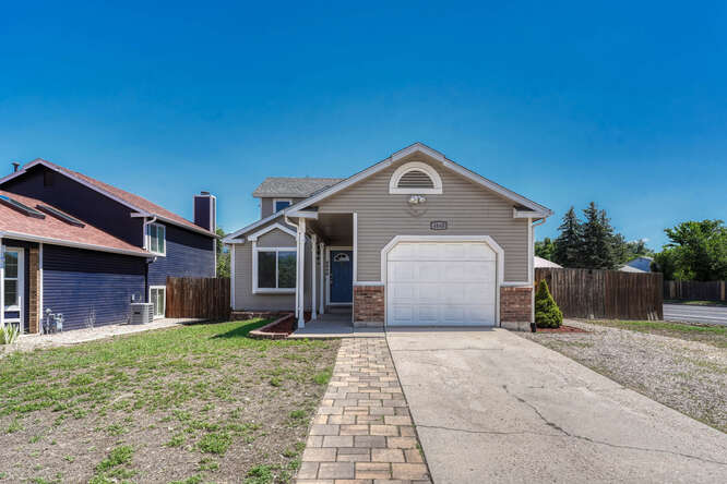 Spacious Low Maintenance Front Landscaping